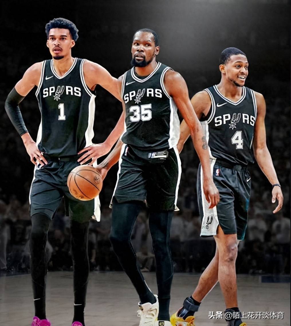  圣安东尼奥马刺训练开放日，赛前队长鼓劲引观众欢呼，亚冠在即，阵容厚度经受考验