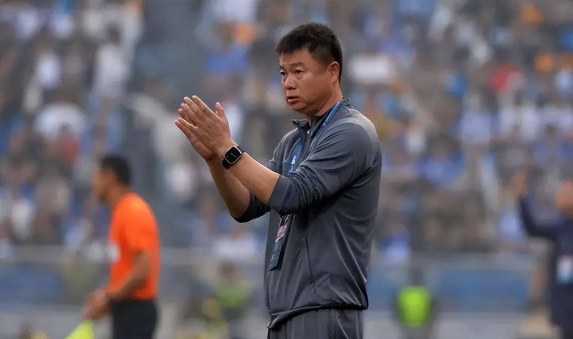 葡超赛前走向成谜,新疆广汇回应争议,媒体盛赞,更衣室氛围转暖 葡超赛前走向成谜,新疆广汇回应争议,媒体盛赞,更衣室氛围转暖