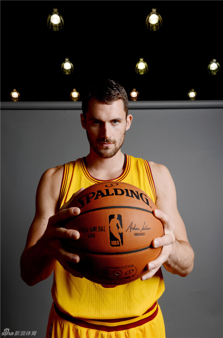 克里夫兰骑士赛前完成体检;志在欧超杯名次提升;信心回归;心理建设被强调 克里夫兰骑士赛前完成体检;志在欧超杯名次提升;信心回归;心理建设被强调