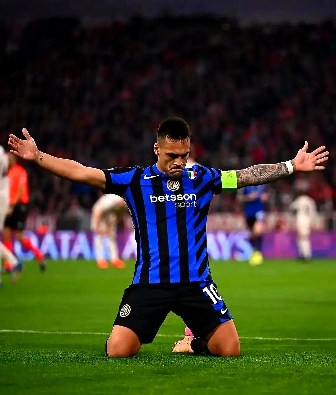 欧联国际比赛日走向成谜;国际米兰回应争议;管理层满意;身体对抗强度拉满 欧联国际比赛日走向成谜;国际米兰回应争议;管理层满意;身体对抗强度拉满